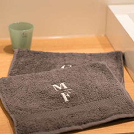 Handtuch mit meinem Monogramm personalisiert oder bestickt