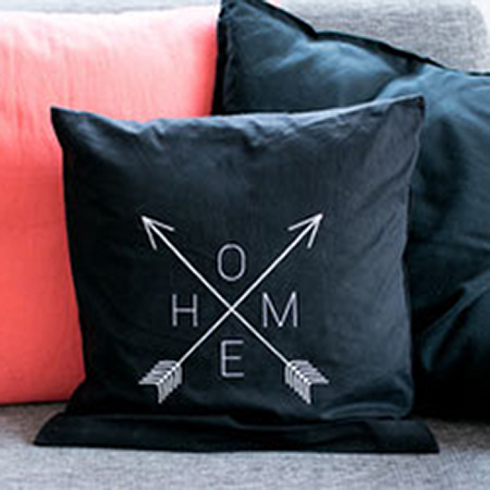 Kissen mit meinem Monogramm personalisiert oder bestickt